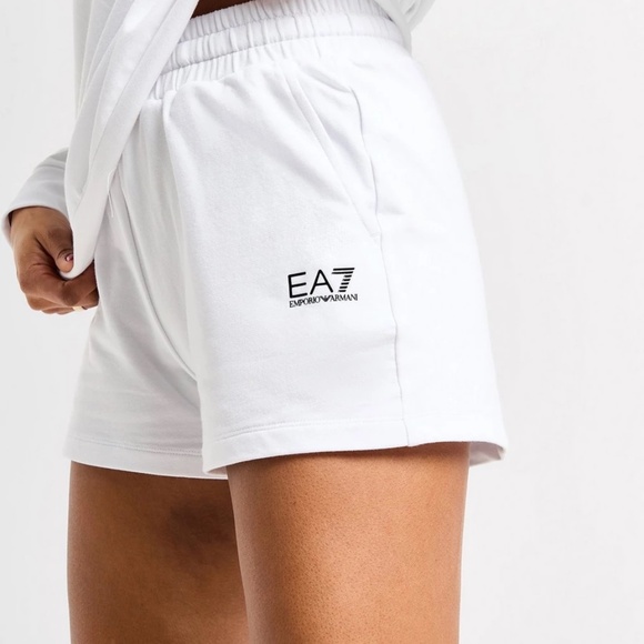 NWT EA7 EMPORIO ARMANI Athletic Shorts White - Picture 1 of 10